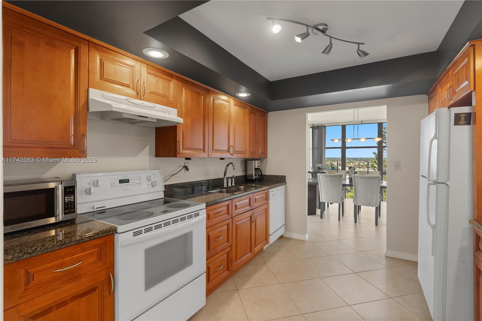 OCEANVIEW PARK CONDO - Residential