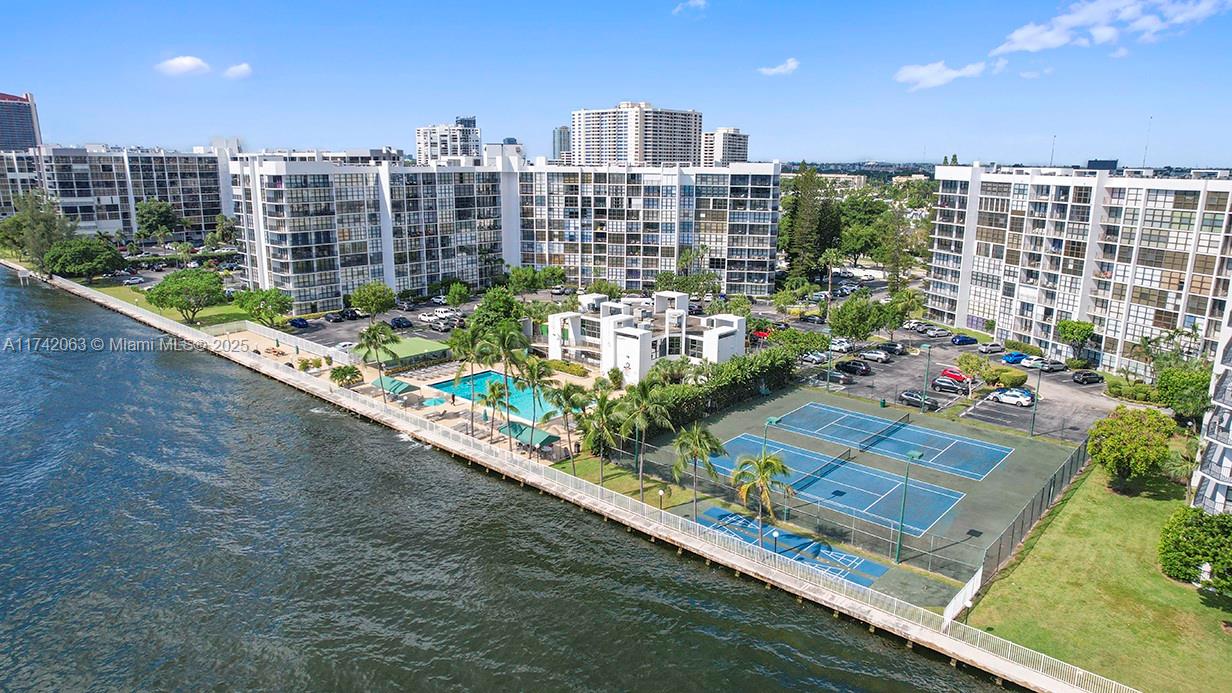 OCEANVIEW PARK CONDO - Residential