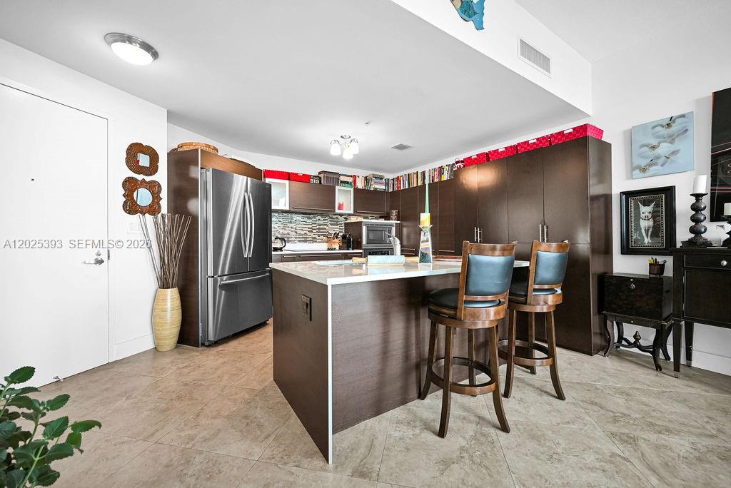 QUANTUM ON THE BAY CONDO - Residential