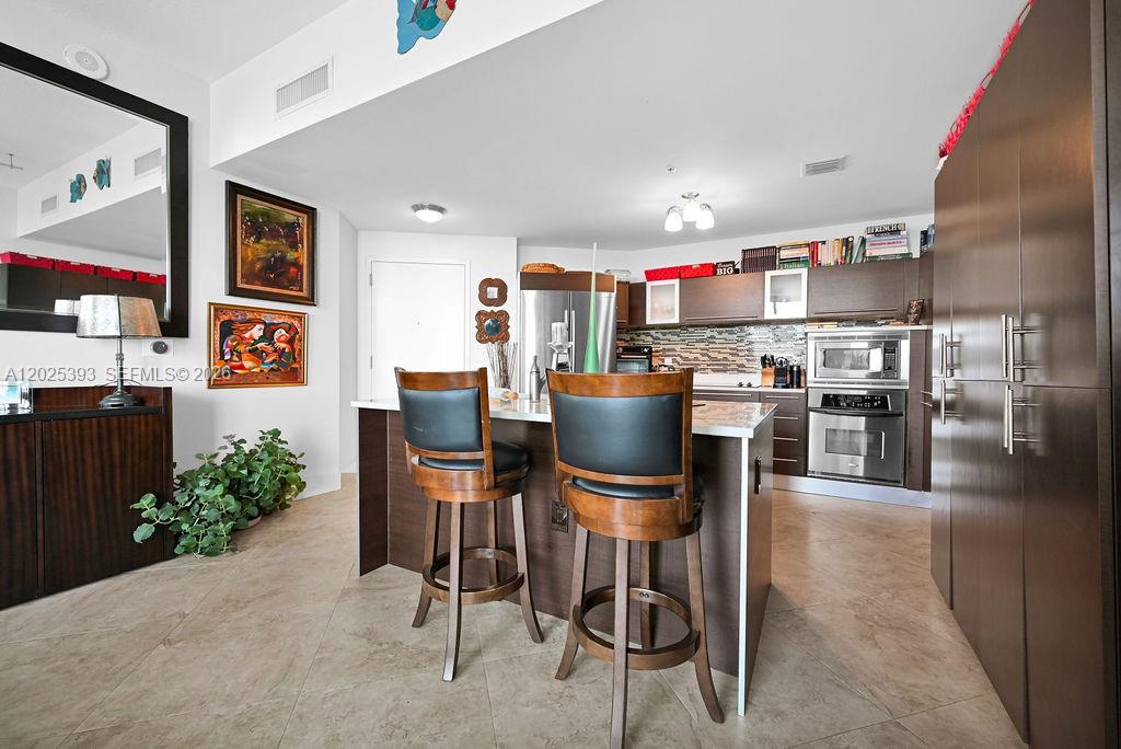 QUANTUM ON THE BAY CONDO - Residential