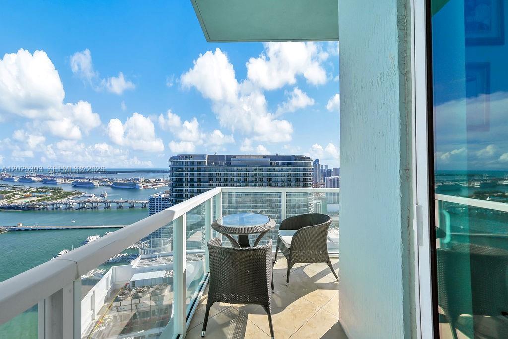 QUANTUM ON THE BAY CONDO - Residential