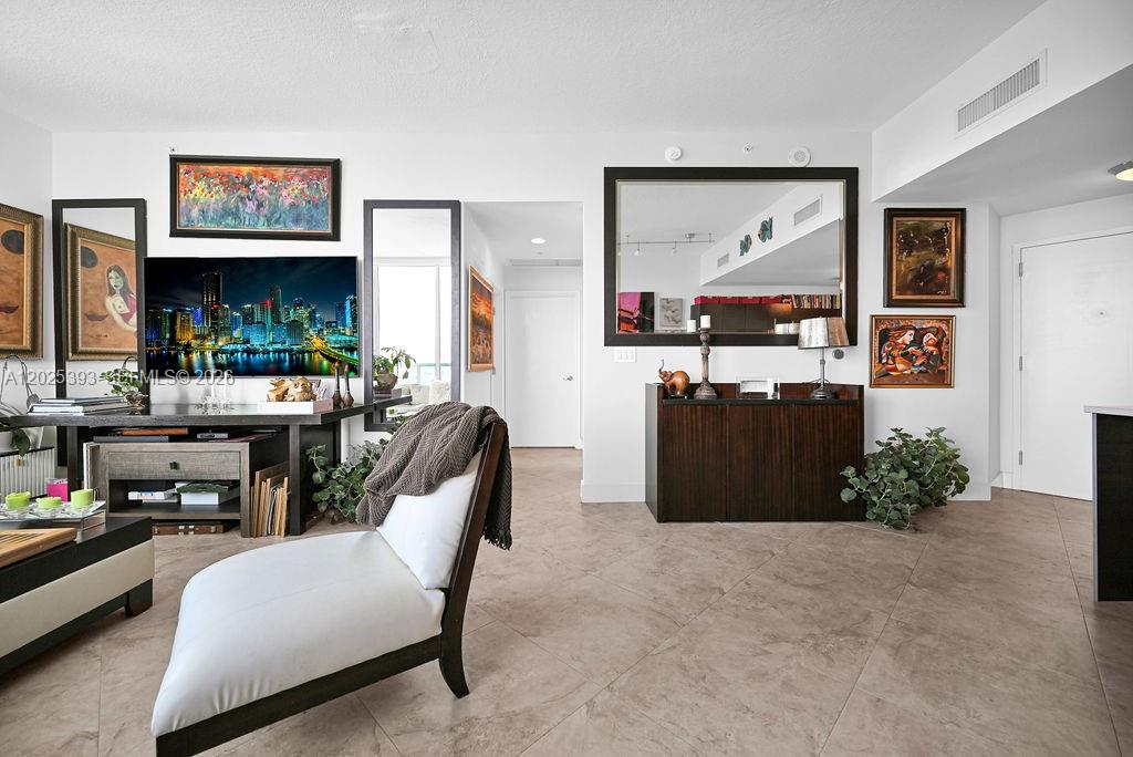 QUANTUM ON THE BAY CONDO - Residential