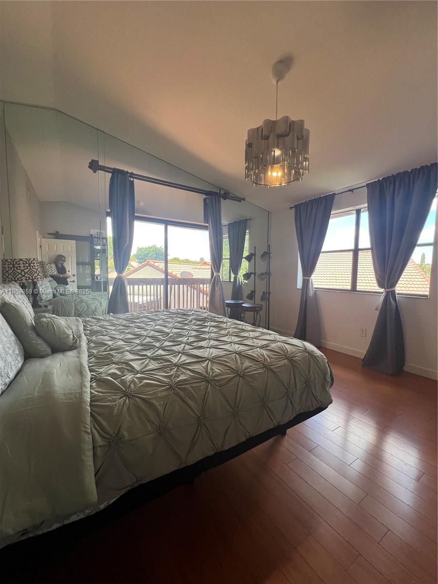 LAKES MEADOW VILG HOMES C - Residential