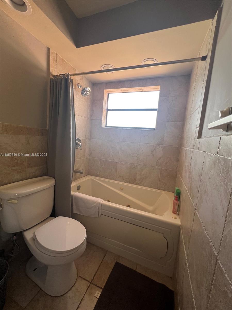 LAKES MEADOW VILG HOMES C - Residential