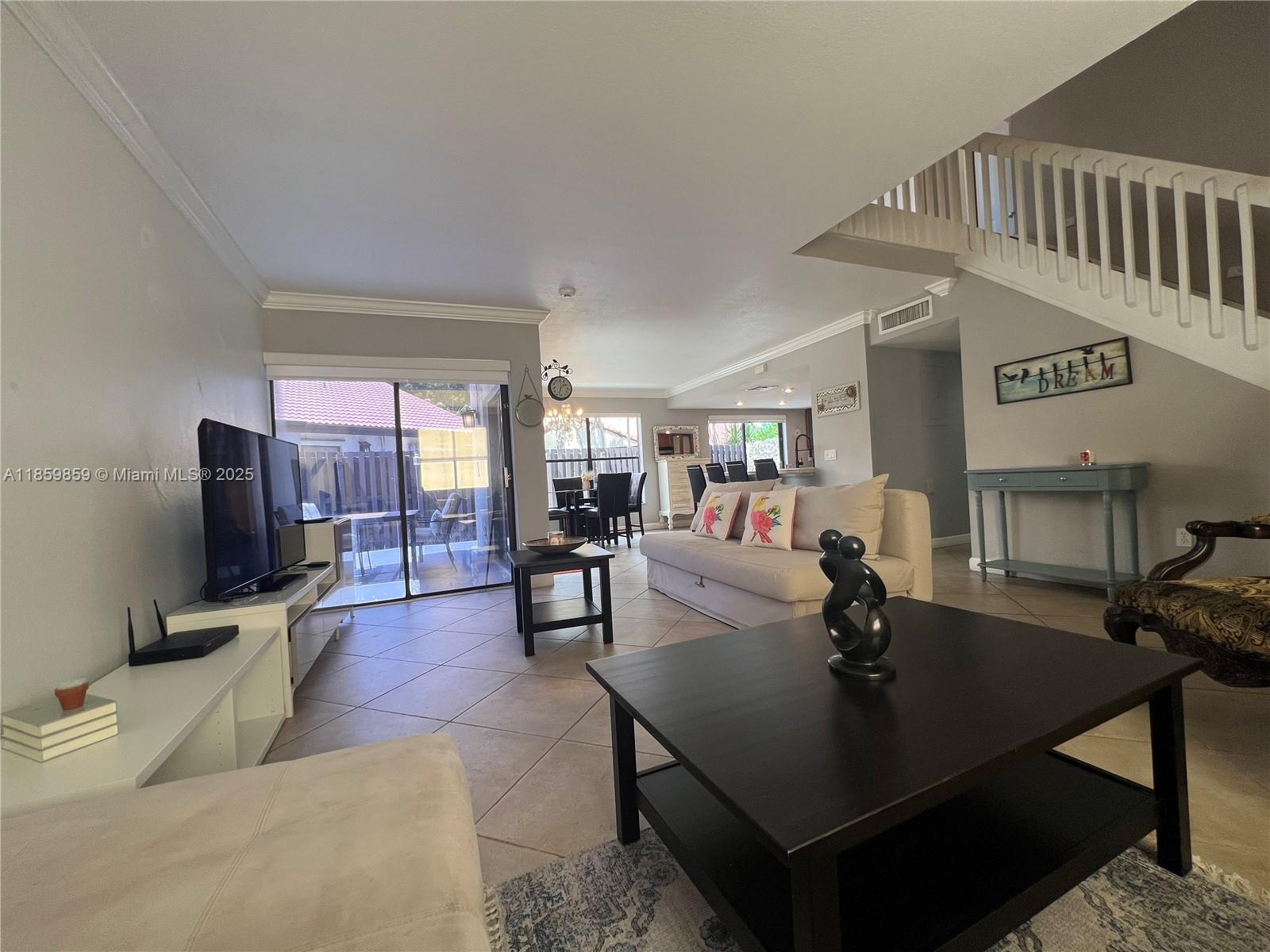 LAKES MEADOW VILG HOMES C - Residential