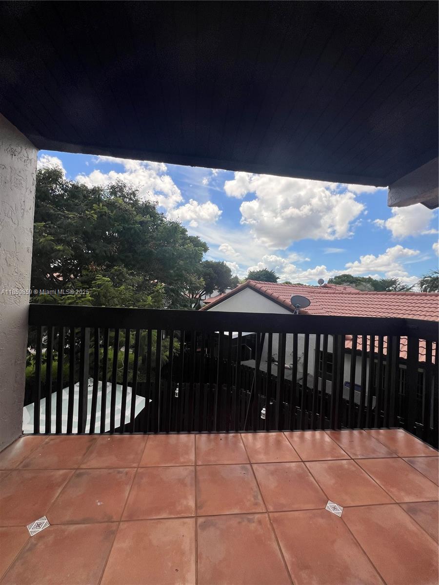 LAKES MEADOW VILG HOMES C - Residential