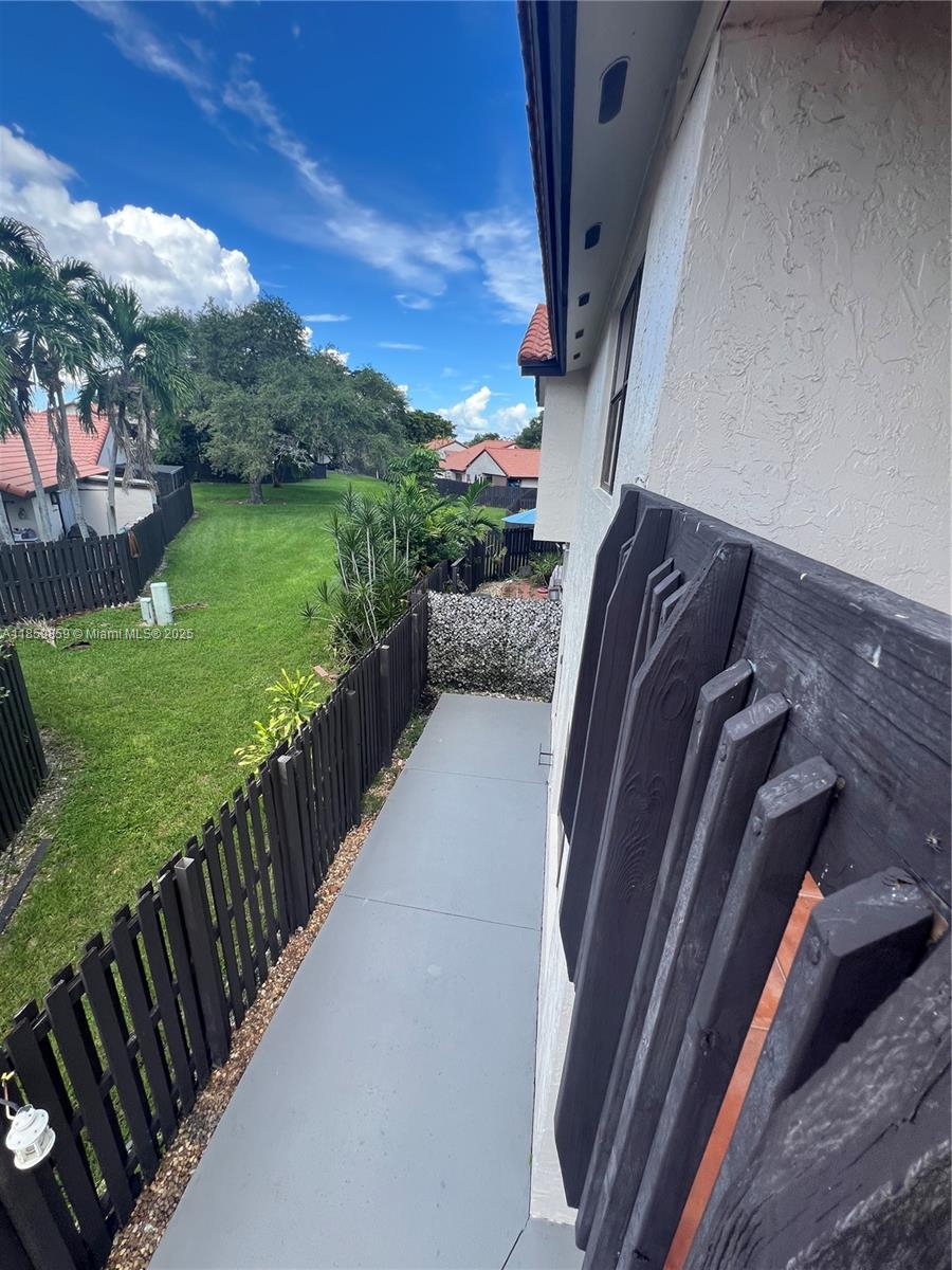 LAKES MEADOW VILG HOMES C - Residential