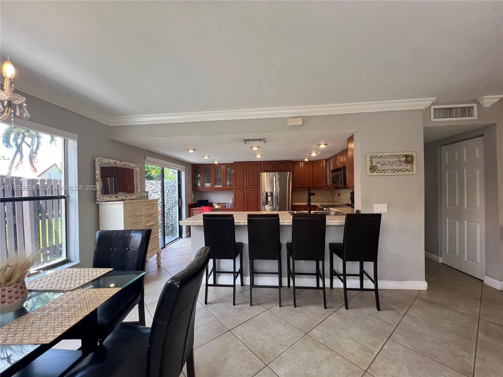 LAKES MEADOW VILG HOMES C - Residential
