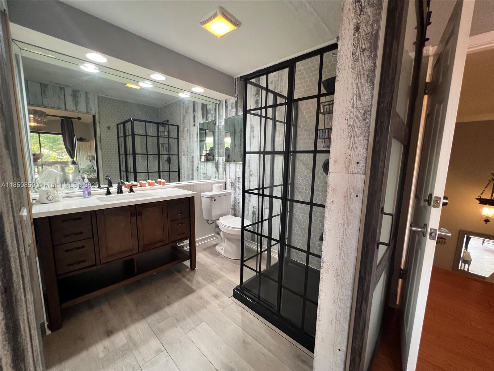 LAKES MEADOW VILG HOMES C - Residential