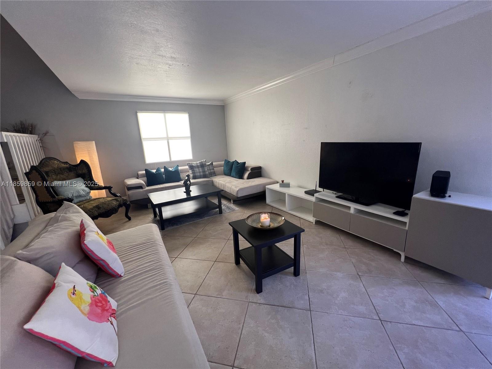 LAKES MEADOW VILG HOMES C - Residential
