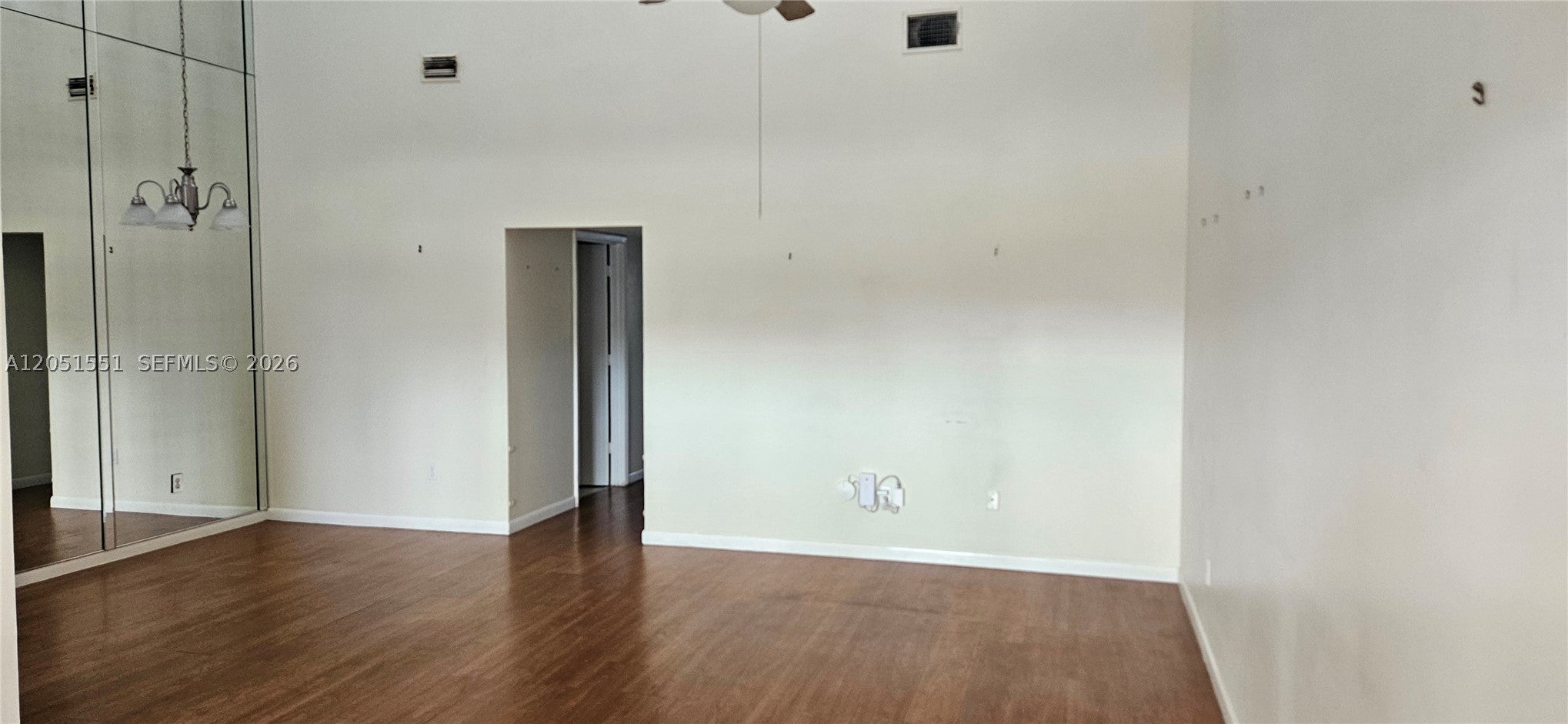 1728 W Royal Tern Ln 3