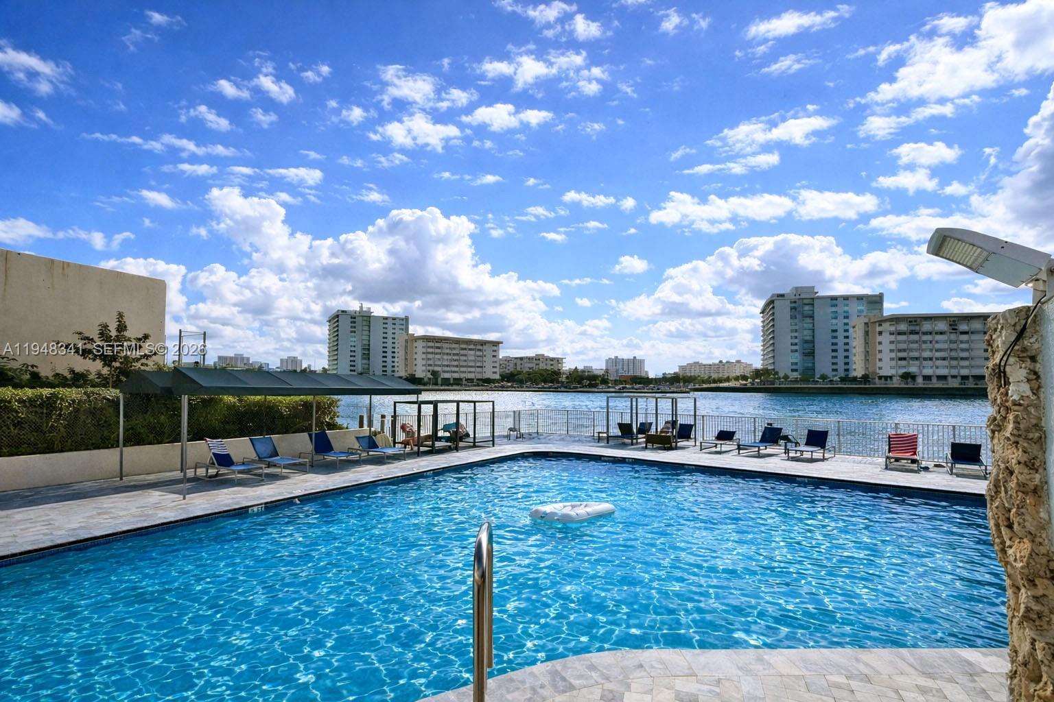 PLAZA TOWERS SOUTH CONDO - Residential