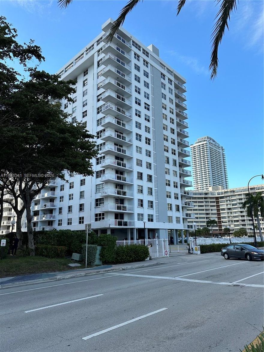 Spacious 1 bedroom and 1.5 bath condo in Hallandale Beach.
The community has been fully renovated with a new roof, fresh exterior paint, and has passed the 50-year inspection. No assessments. Gated community, 24 hours security. With convenient access to the beach and South City Beach Park.  Amenities include: basic cable TV, Internet, heated pool, gym, storage, water, sewer, trash removal, and sauna. One parking space assigned and guest parking.