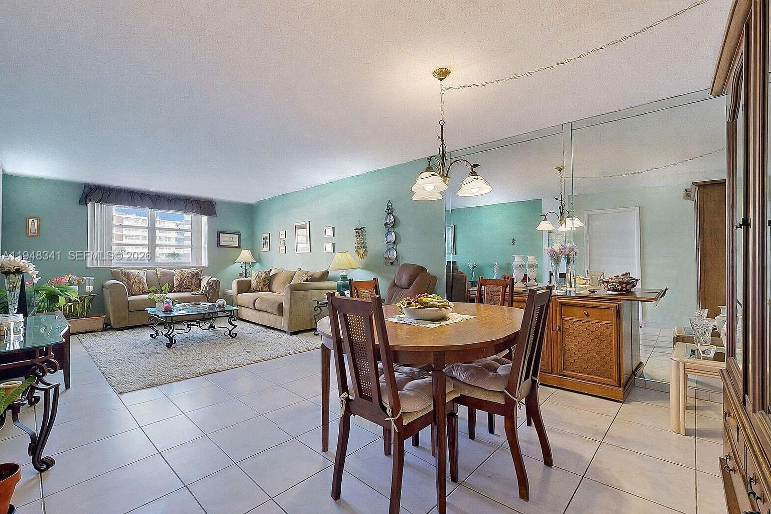 PLAZA TOWERS SOUTH CONDO - Residential