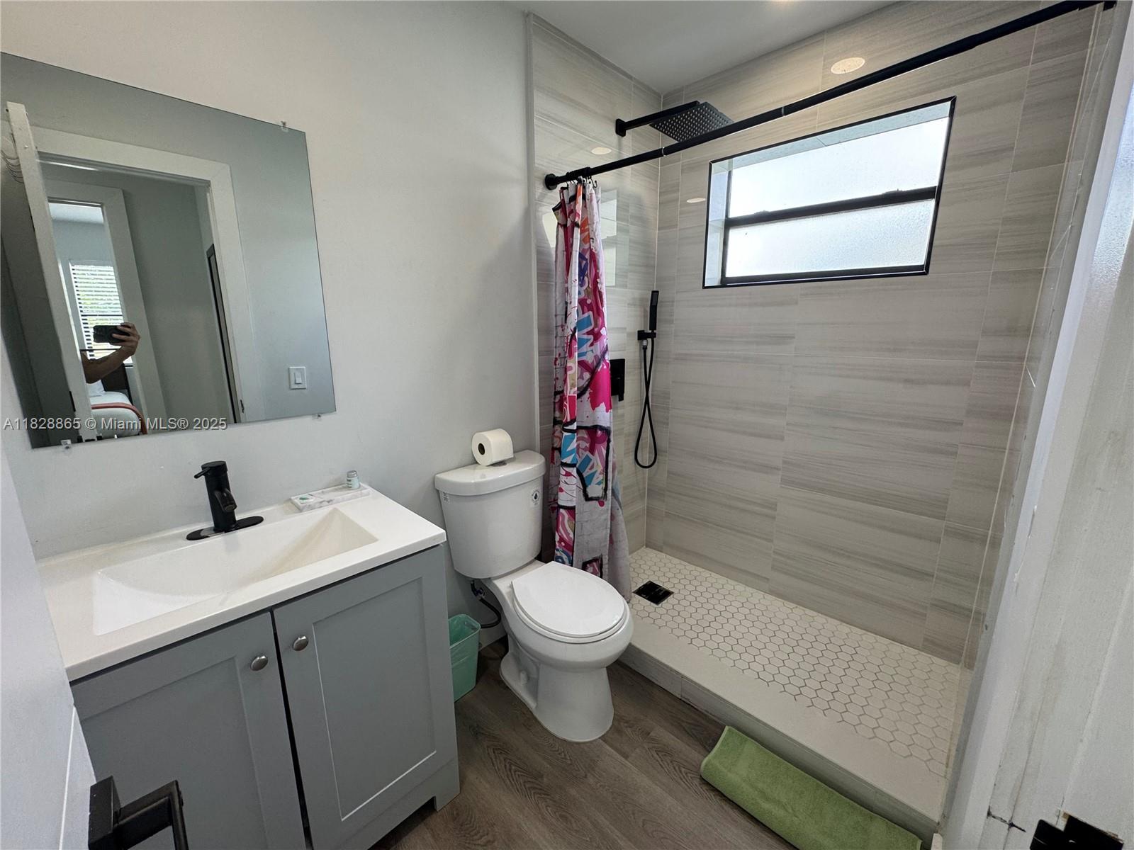 584 NW 30th St 3