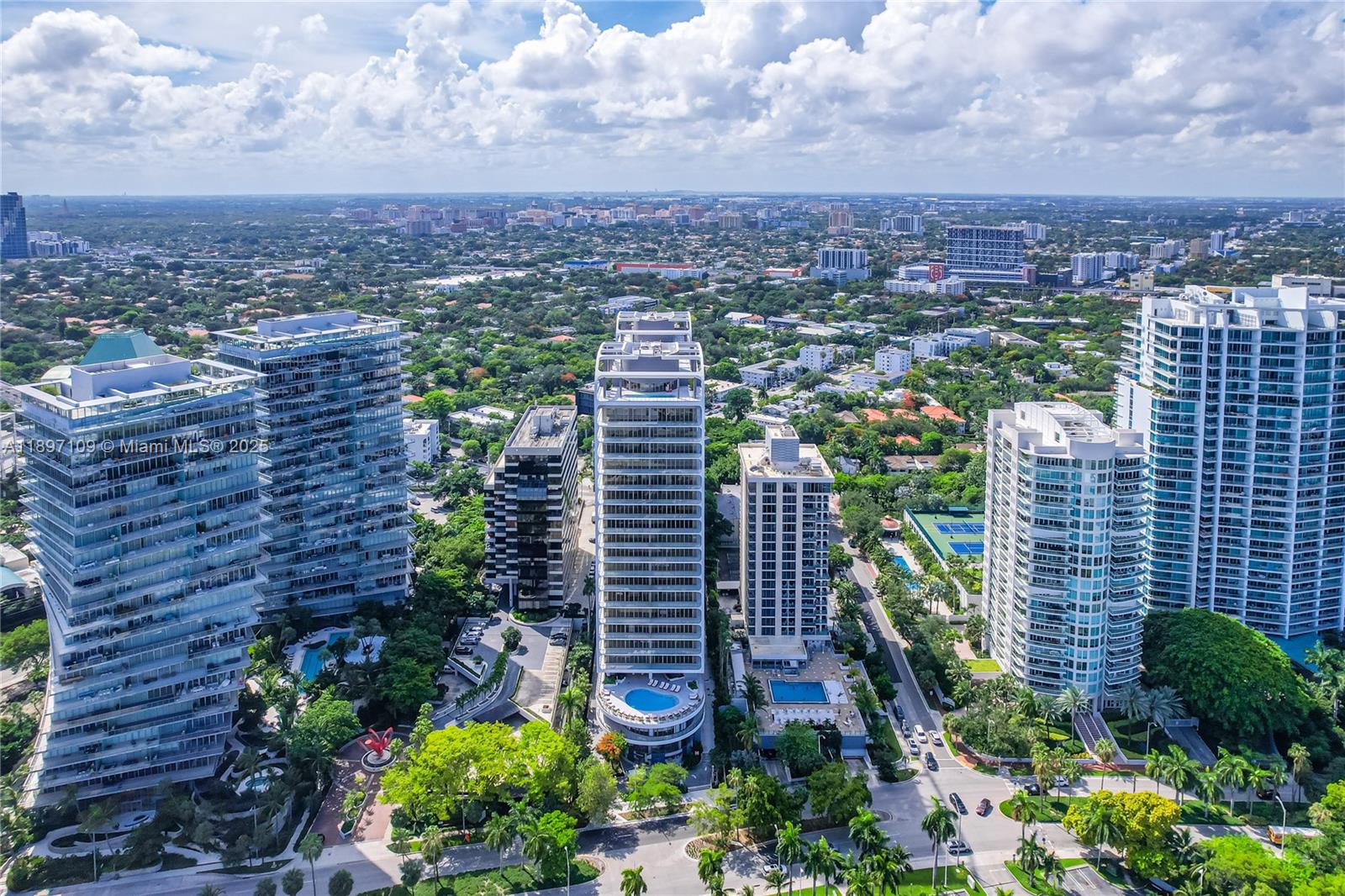 2655 S Bayshore 1506