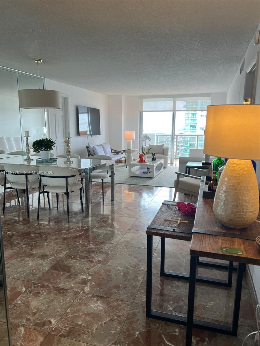 MAISON GRANDE CONDO - Residential