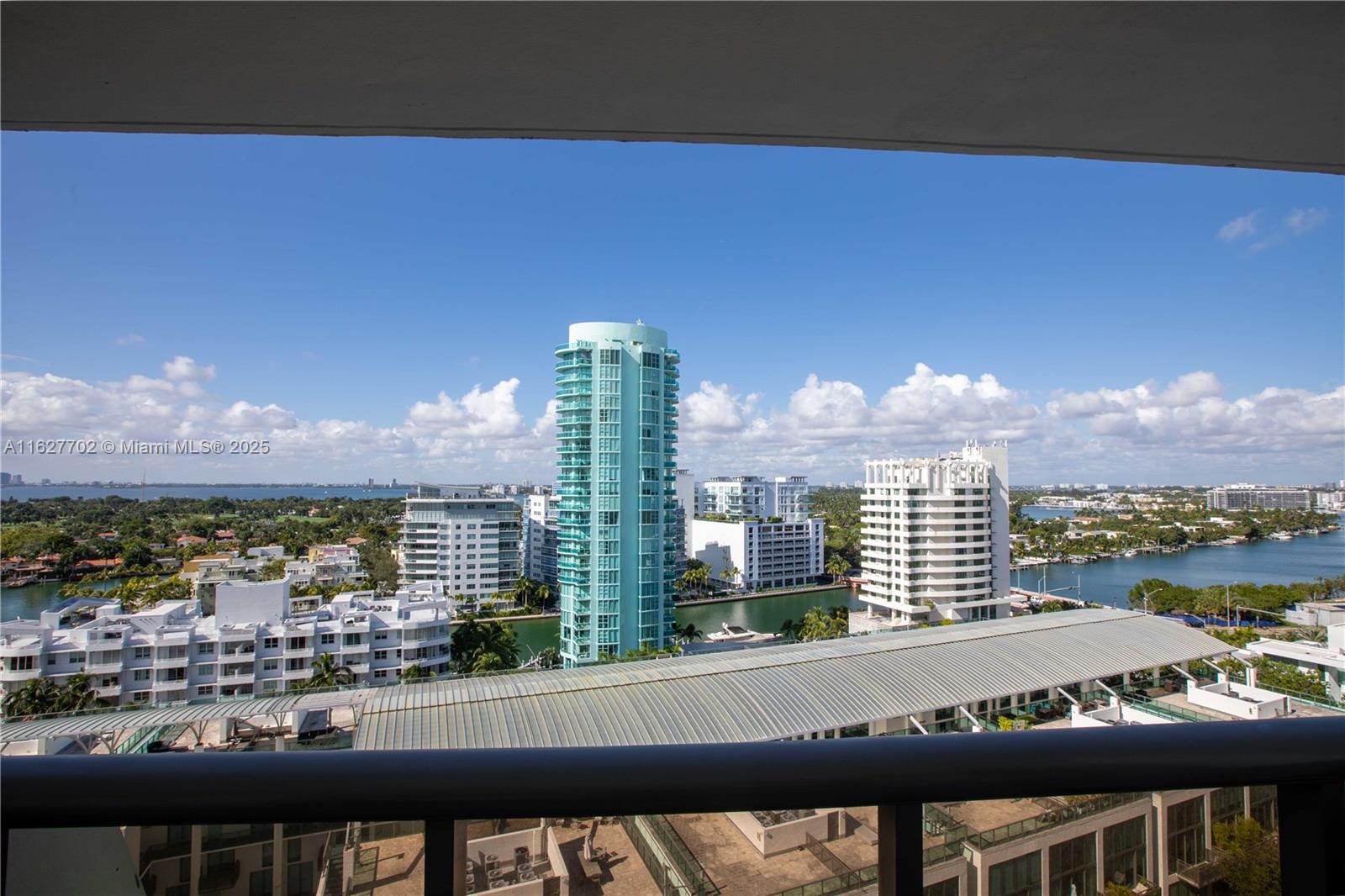 6039 Collins Ave 1728