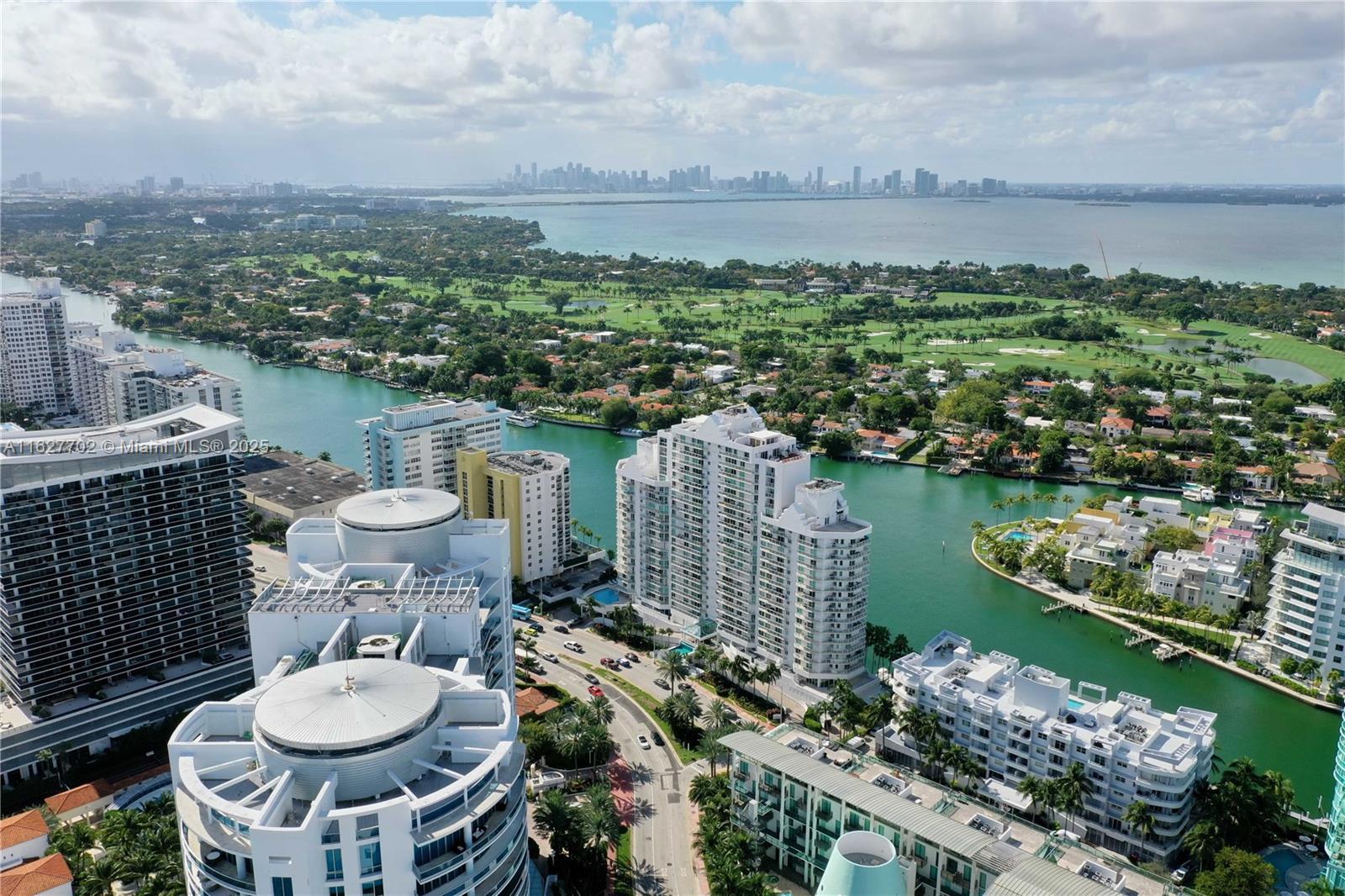 MAISON GRANDE CONDO - Residential