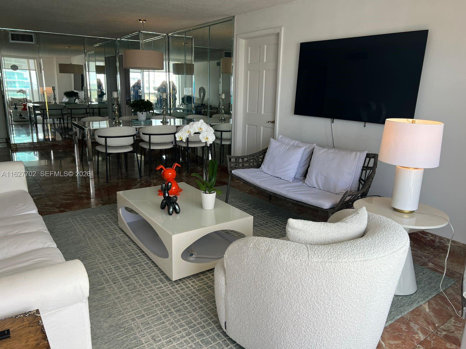 MAISON GRANDE CONDO - Residential