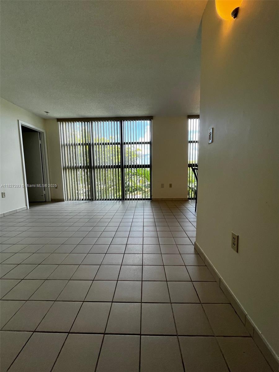 11790 SW 18th St 321-3