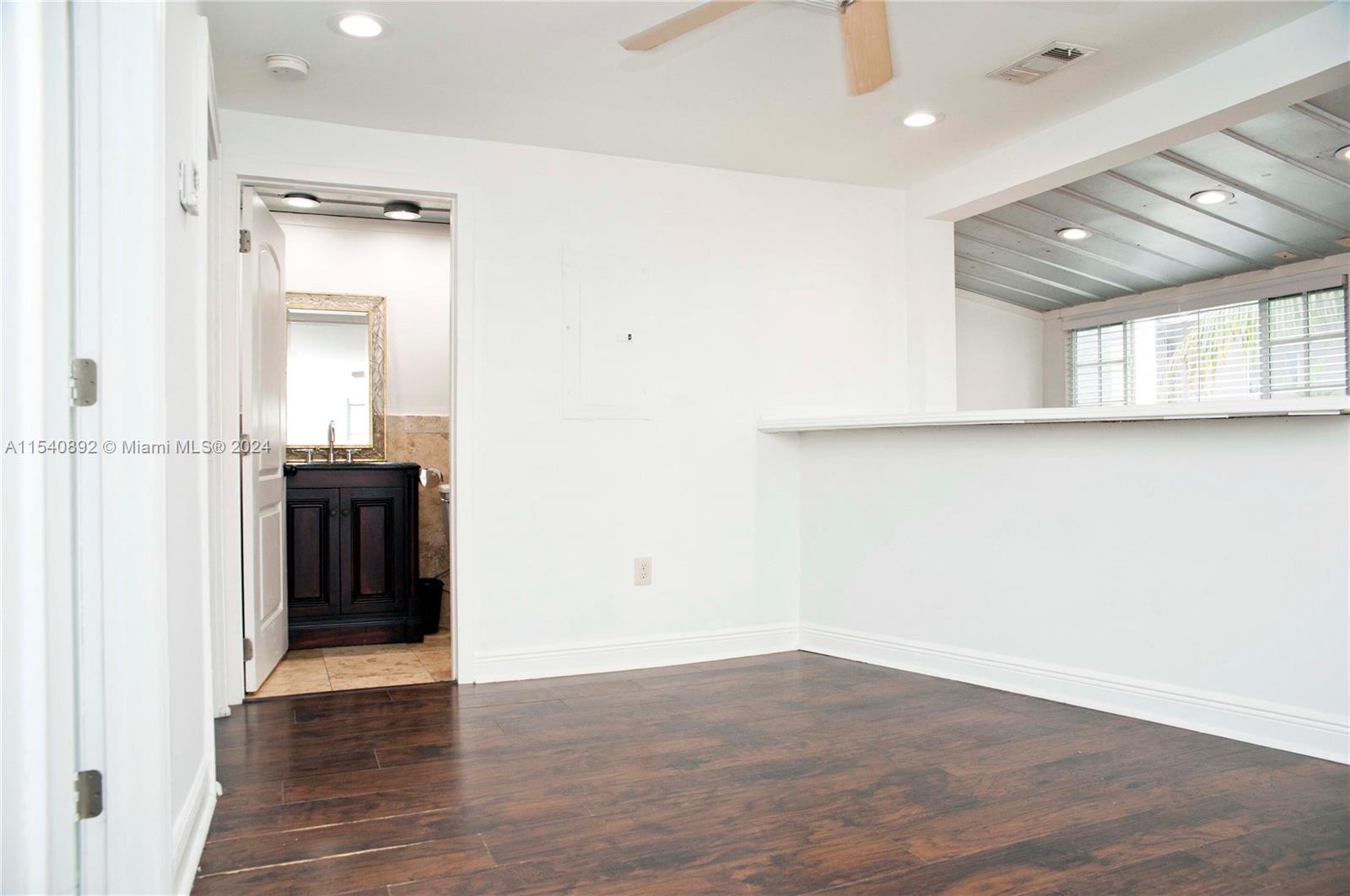 HOLLYWOOD 1-21 - Residential Income