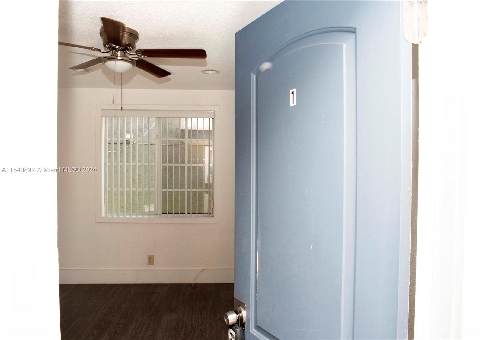 HOLLYWOOD 1-21 - Residential Income