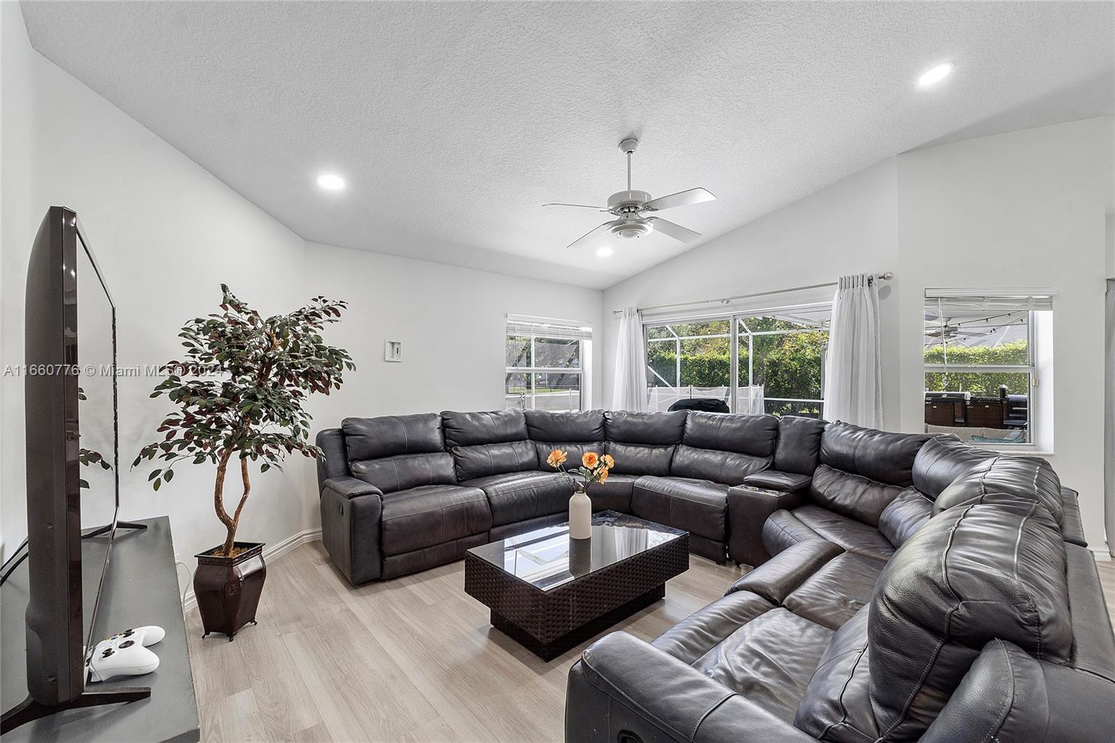 NORTH SPRINGS COURT - Residential