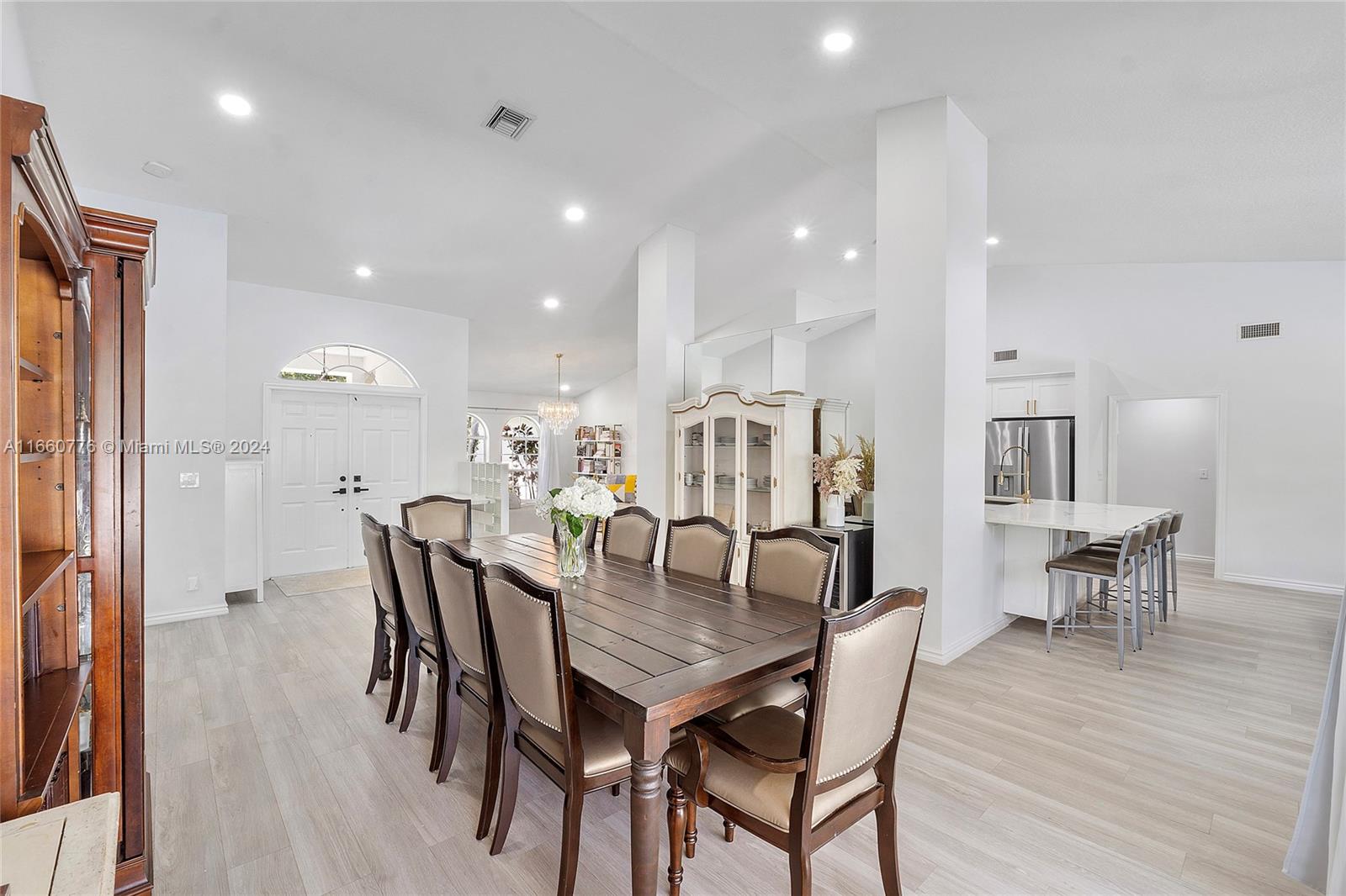 NORTH SPRINGS COURT - Residential