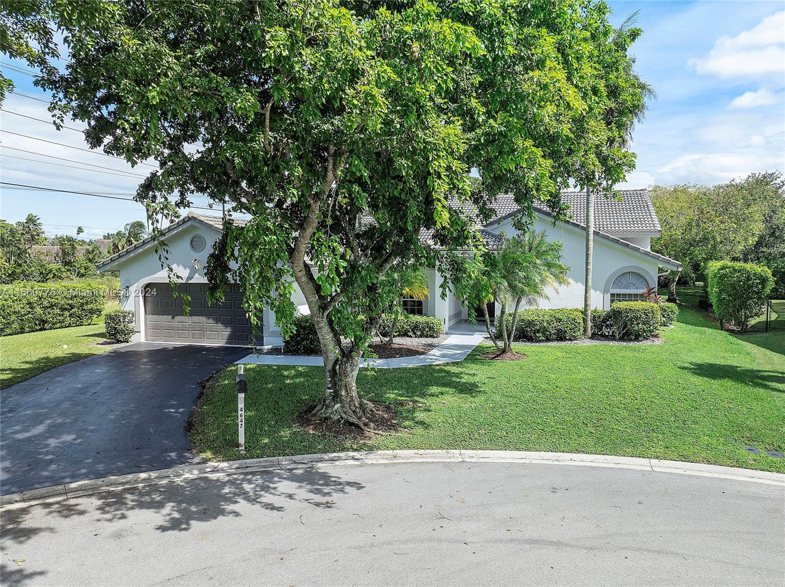 NORTH SPRINGS COURT - Residential