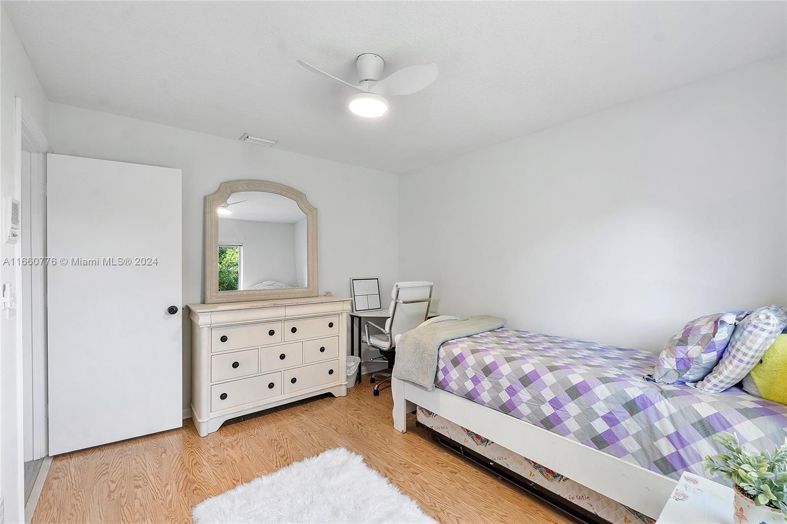 NORTH SPRINGS COURT - Residential