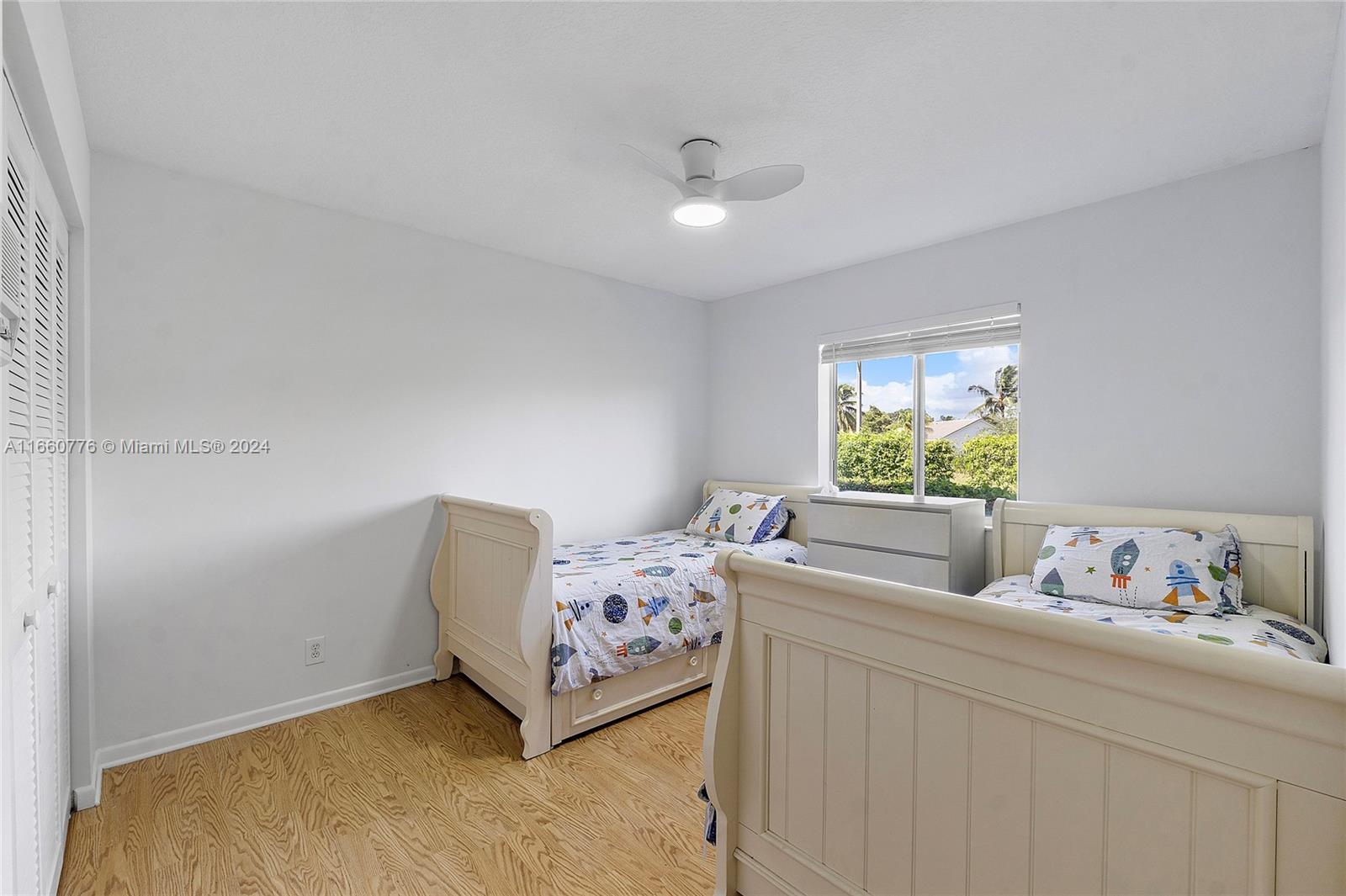 NORTH SPRINGS COURT - Residential