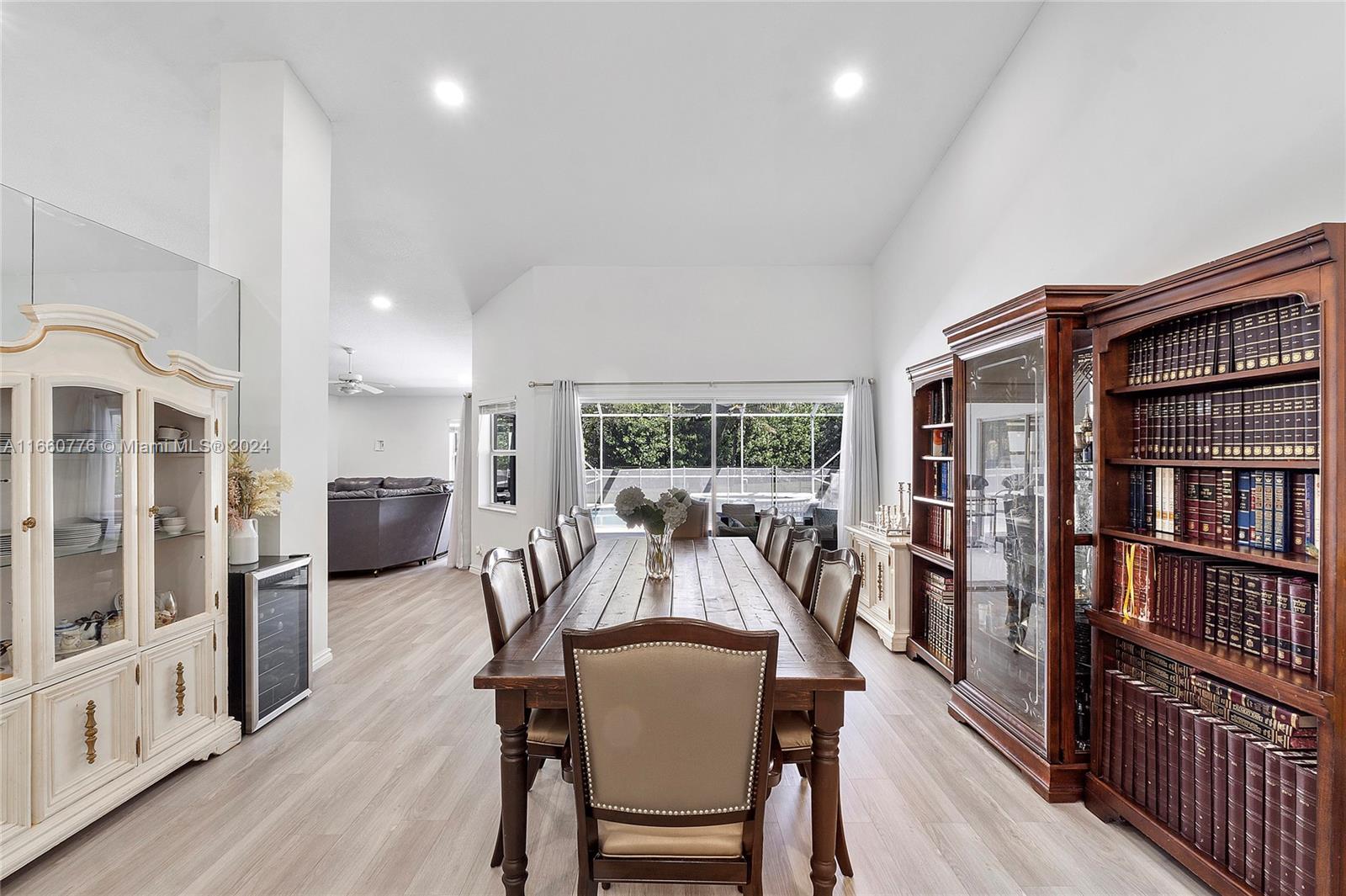 NORTH SPRINGS COURT - Residential