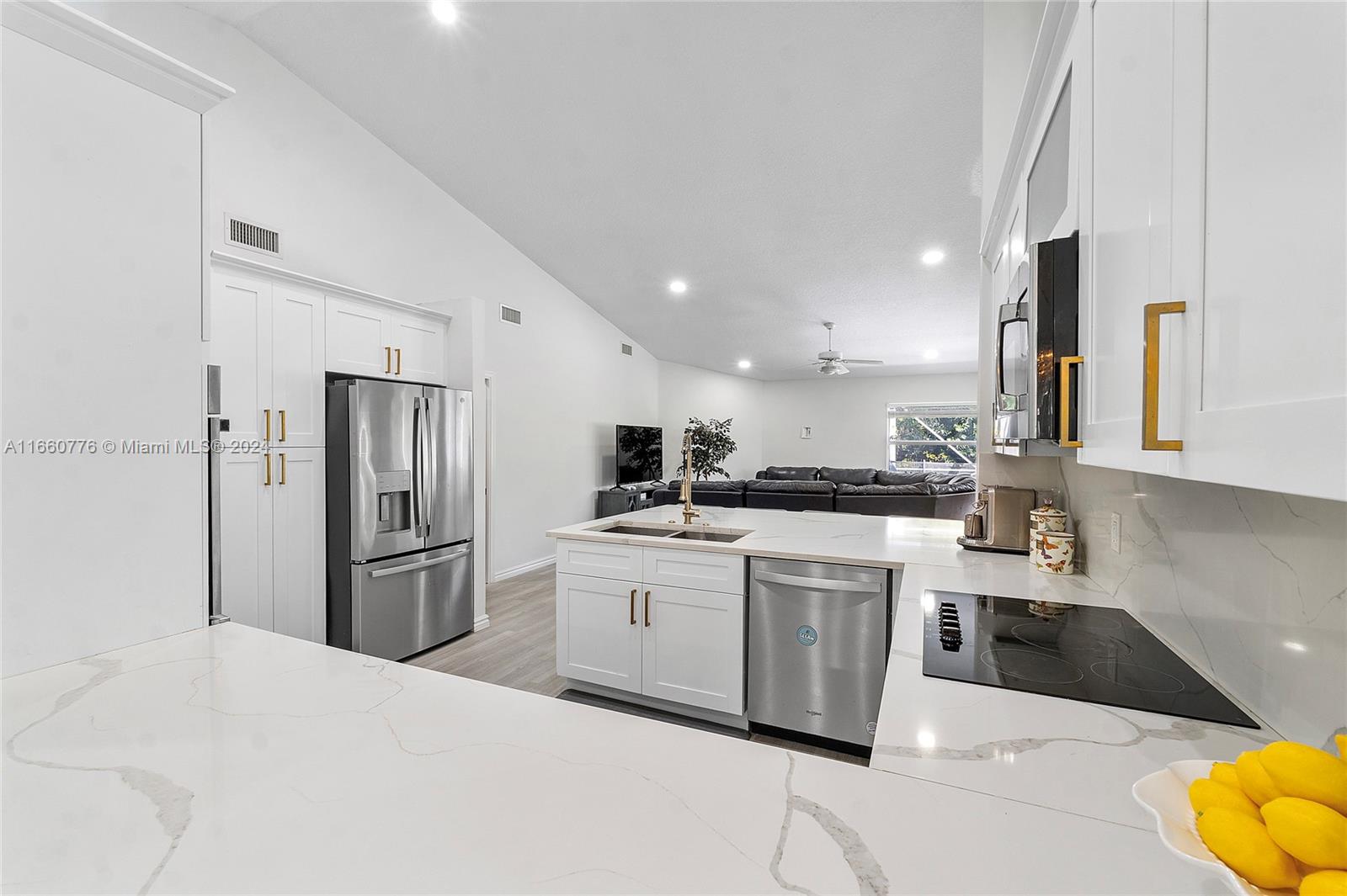 NORTH SPRINGS COURT - Residential