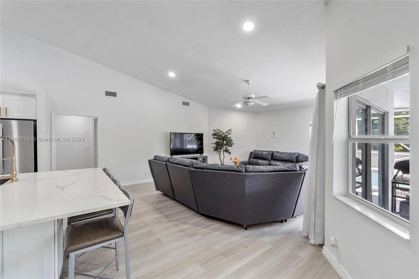 NORTH SPRINGS COURT - Residential