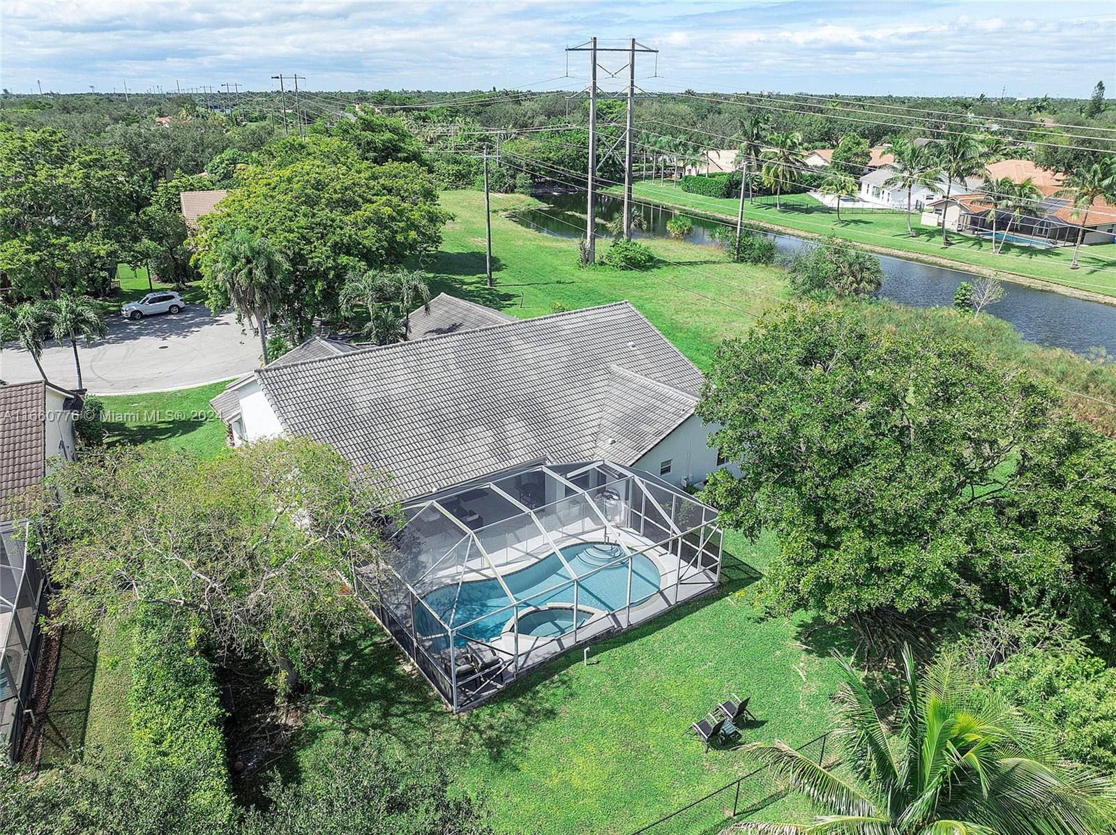 NORTH SPRINGS COURT - Residential