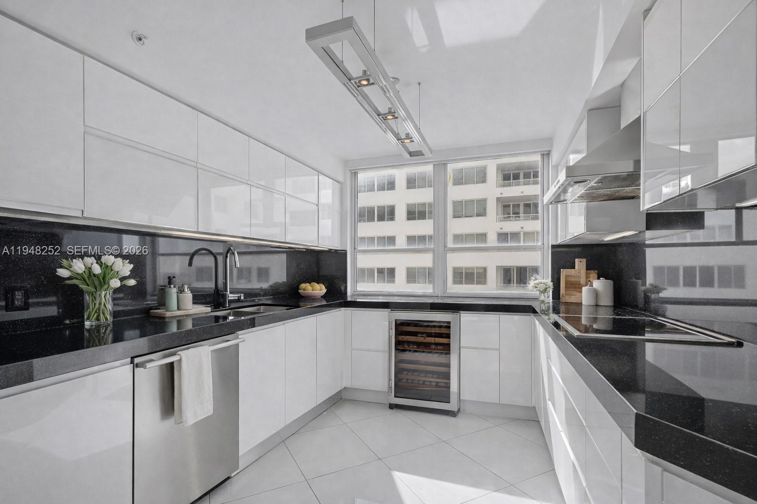 CAPOBELLA CONDO - Residential