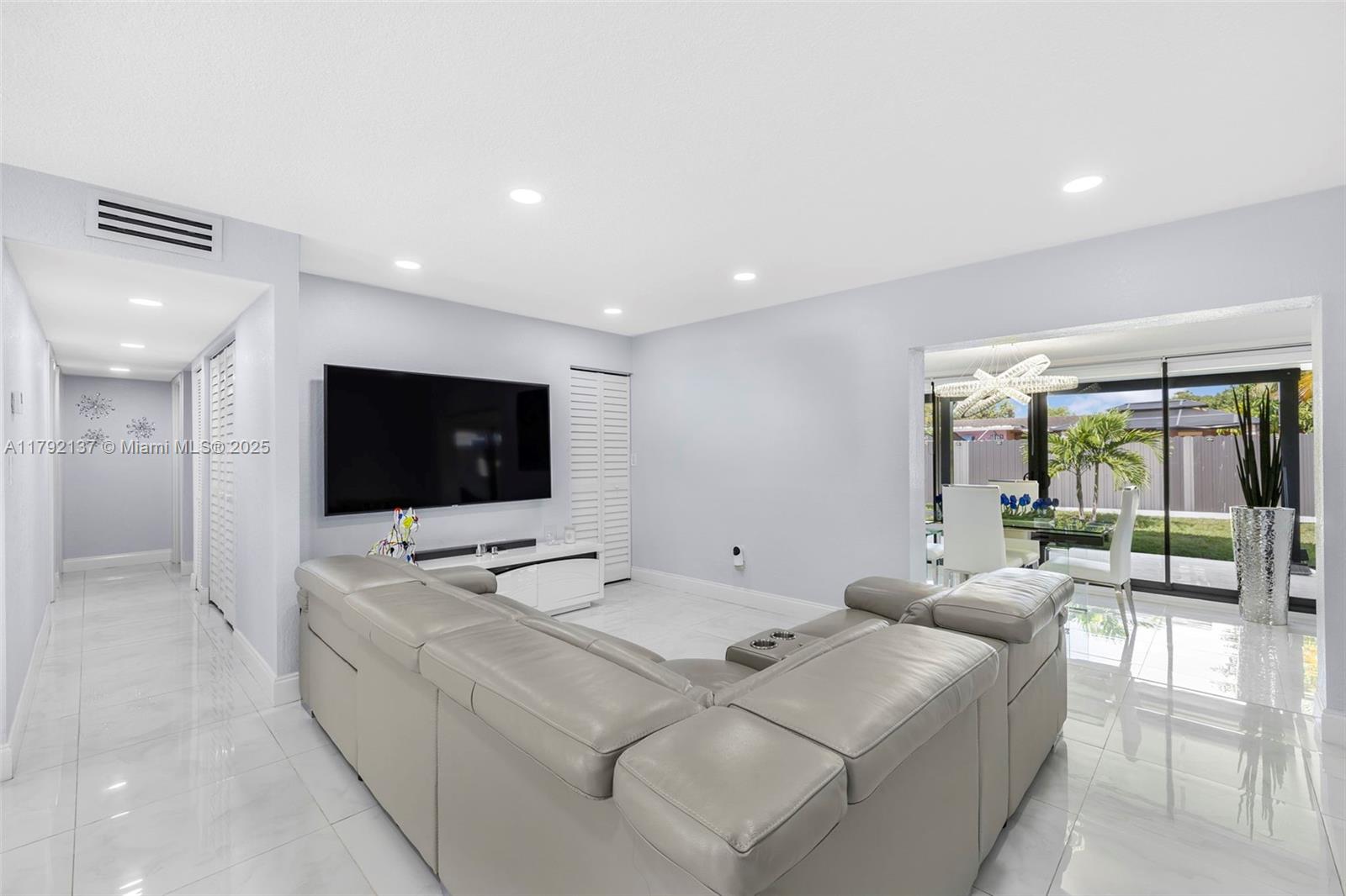 MIAMI GARDENS MANOR SEC I - Residential
