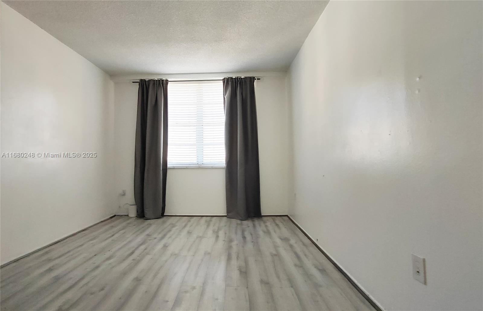 ARLEN HOUSE WEST CONDO - Residential