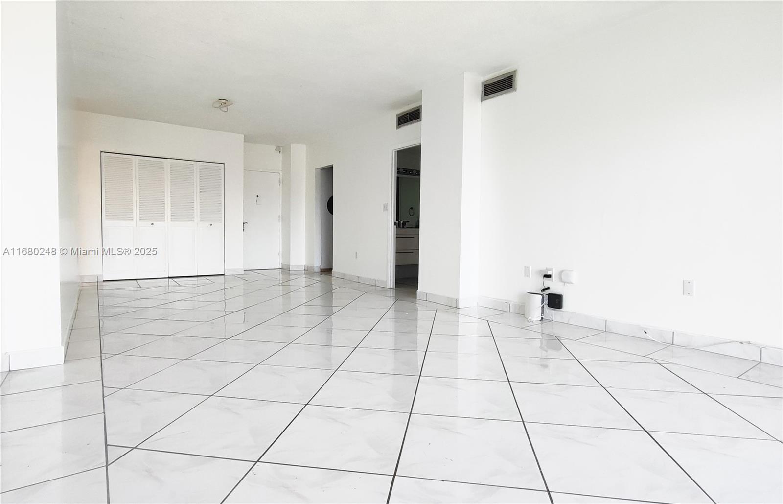 ARLEN HOUSE WEST CONDO - Residential