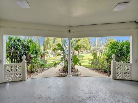 A home in Lauderdale Lakes