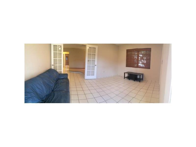 COUNRTY CLUB PRADO - Residential Lease