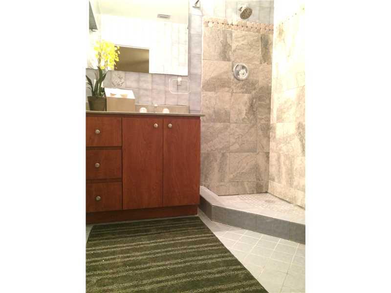 COUNRTY CLUB PRADO - Residential Lease