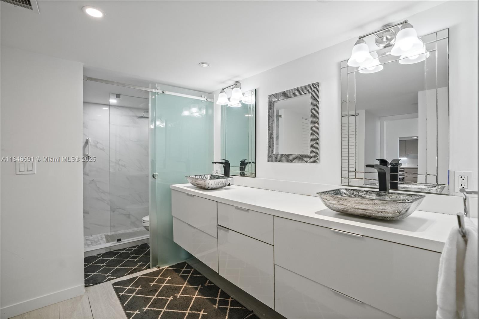 ARLEN HOUSE EAST CONDO - Residential