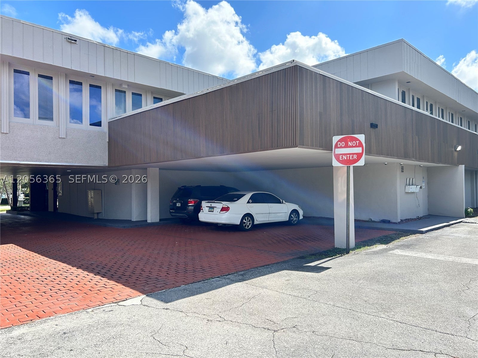 4121 NW 5th St