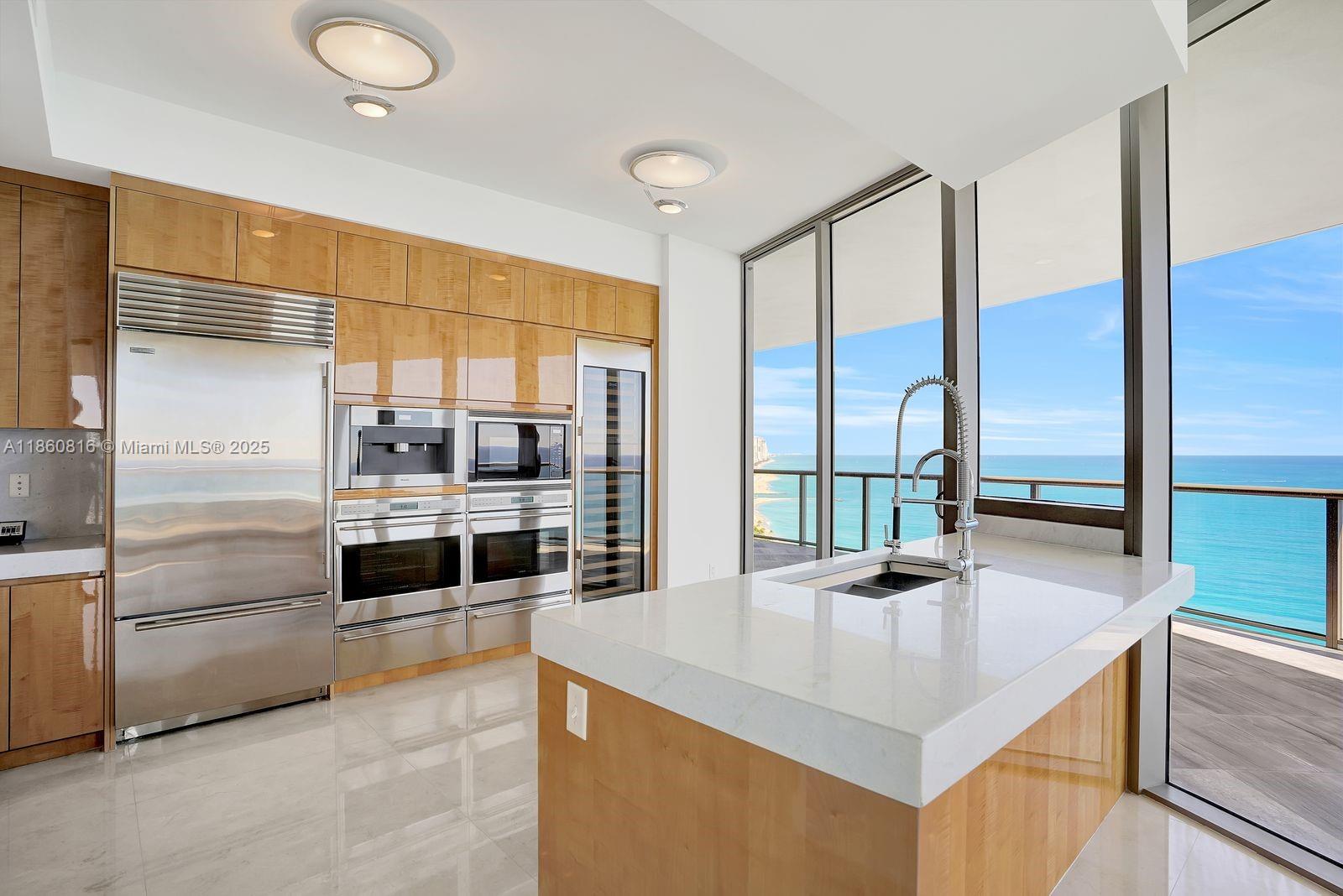 9703 Collins Ave 2500