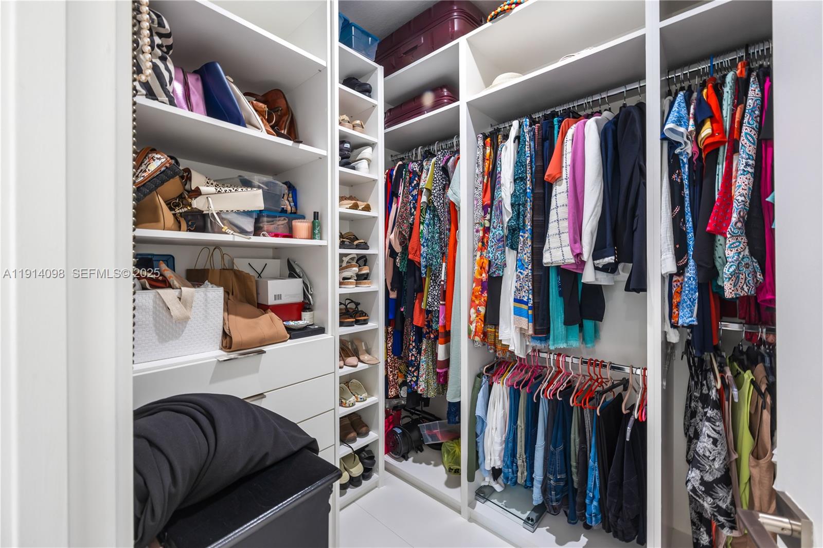 BRIGHT HOMES - Residential