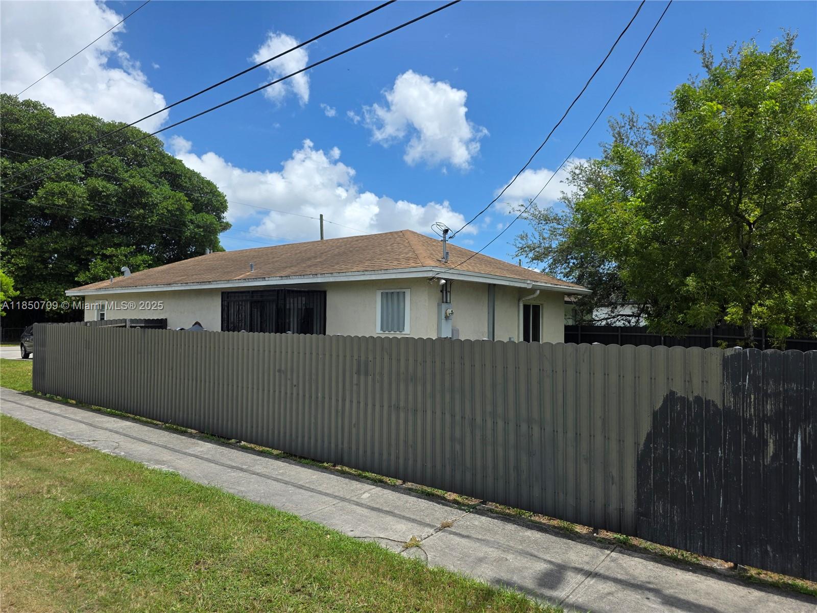 HIALEAH HEIGHTS - Residential