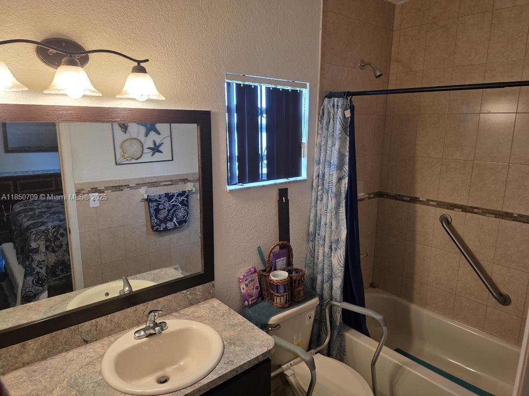 HIALEAH HEIGHTS - Residential