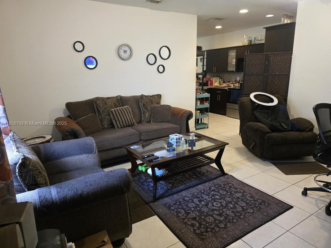 HIALEAH HEIGHTS - Residential